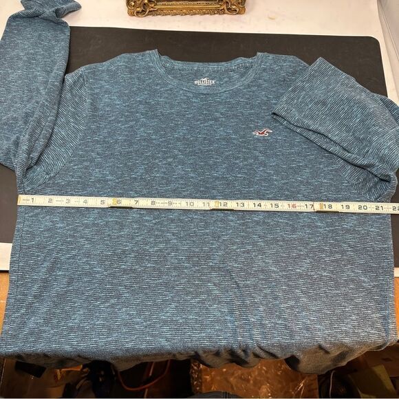 Hollister Textured Crewneck Blue Sweater-Large - Picture 8 of 11